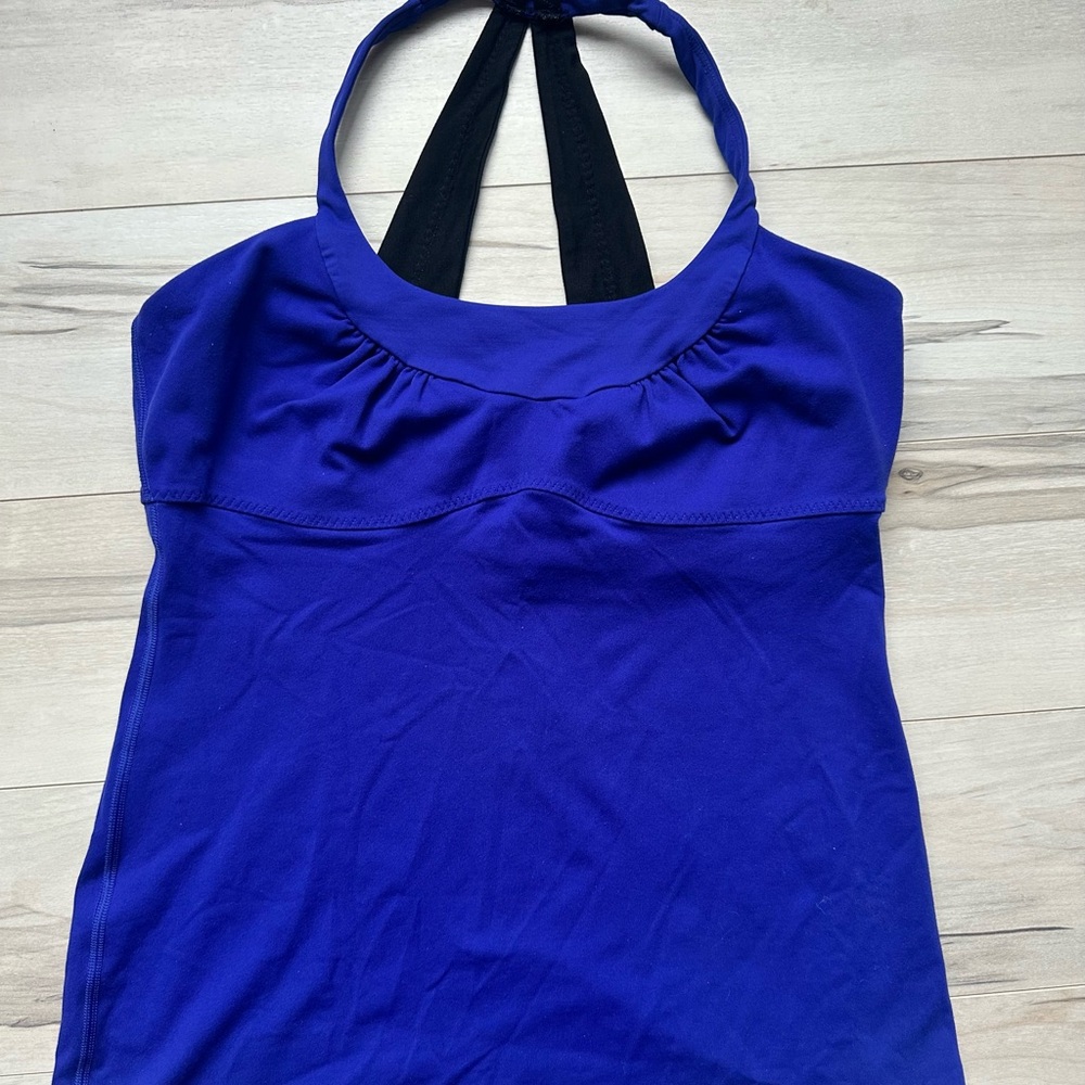 Lululemon purple and black top